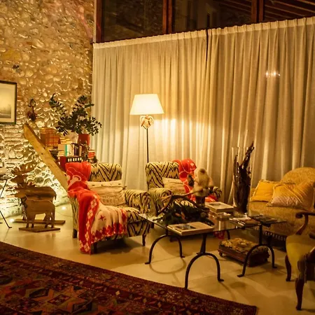 Oda ve Kahvaltı Castello *