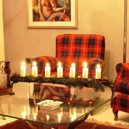 Castello فندق مبيت وإفطار